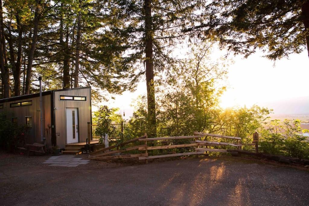 Tiny House Big View Hotel Chilliwack Exterior foto