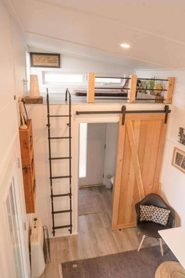 Tiny House Big View Hotel Chilliwack Exterior foto