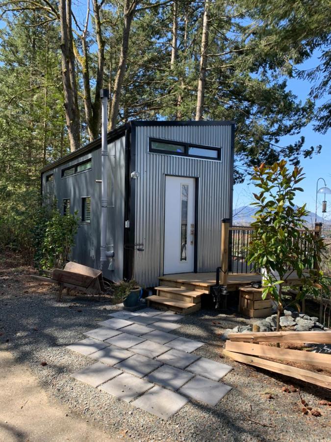 Tiny House Big View Hotel Chilliwack Exterior foto